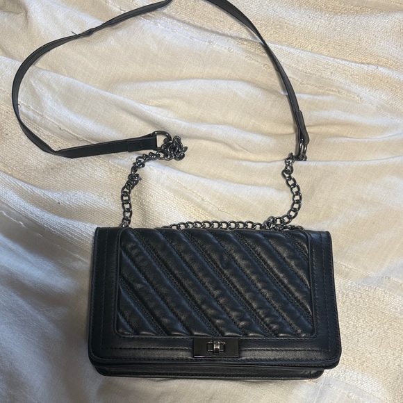 Handbags - Elegant Black Quilted Chain Shoulder Bag